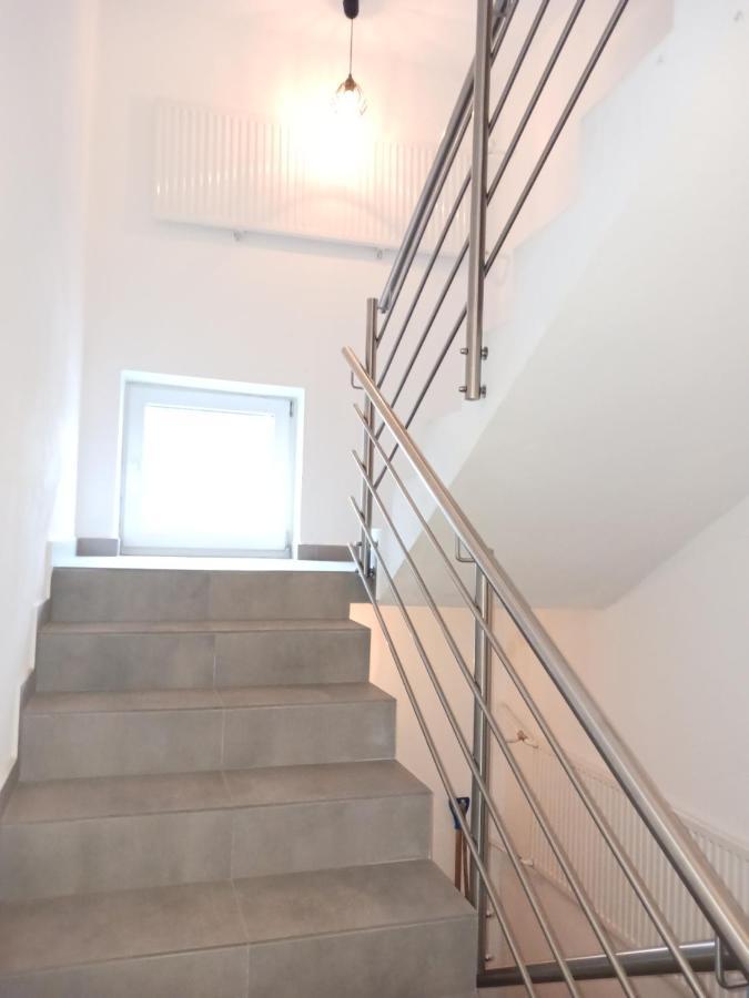 81 Apartment